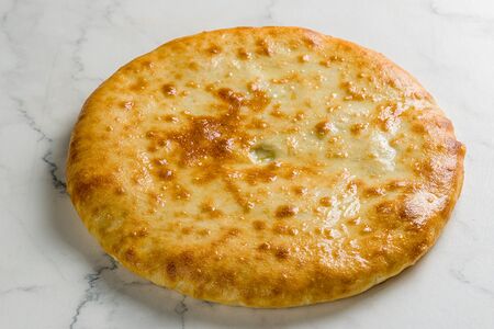 Пирог с индейкой, сыром и грибами