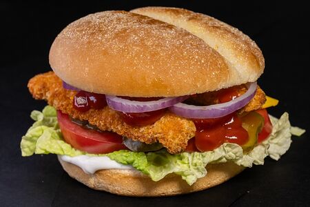 Чикенбургер со стрипсами