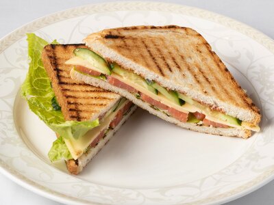 Сэндвич с сёмгой слабосолёной