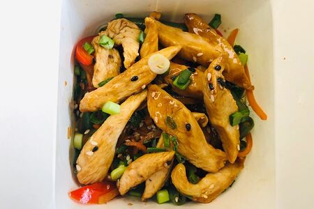 Вок с курицей