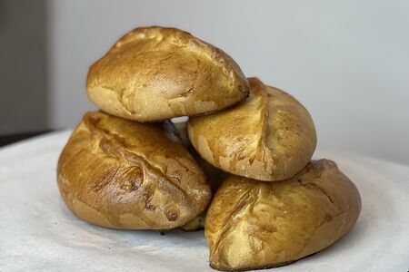 Пирожок с капустой