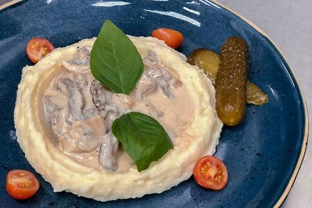 Бефстроганов