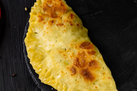 Чебурек с бараниной