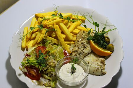 Судак, жаренный по-домашнему