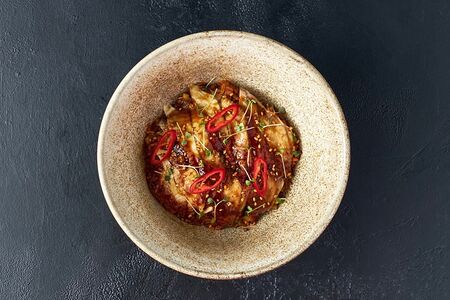 Жареный рис с угрем и соусом унаги