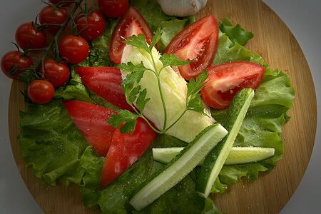 Овощная нарезка с зеленью