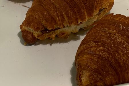 Круассан с шоколадом