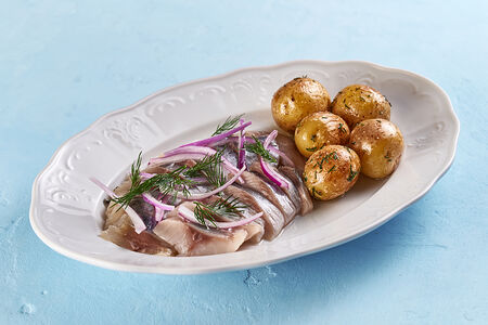 Олюторская сельдь с картофелем