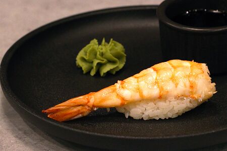 Суши с креветкой