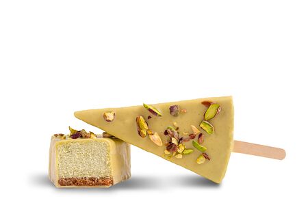 Чизкейк фисташковый в белом шоколаде