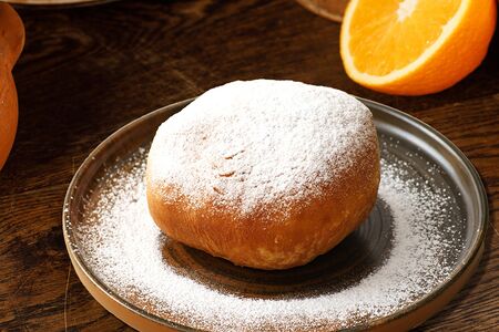 Пончик по-тбилисски с заварным кремом