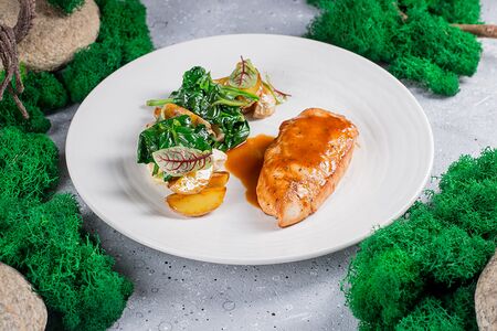 Грудка цыпленка с карамелизированным картофелем