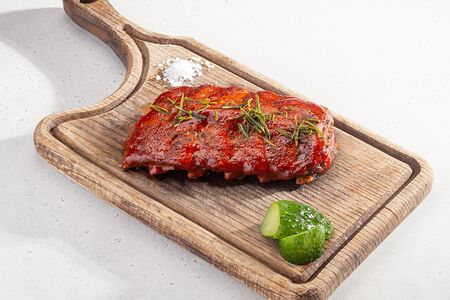 Свиные ребра с соусом BBQ