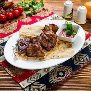 Шашлык из cвинoй шейки