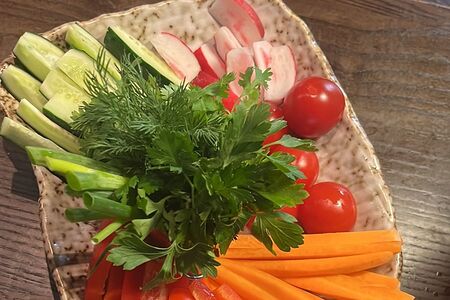 Фермерские овощи с ароматной зеленью