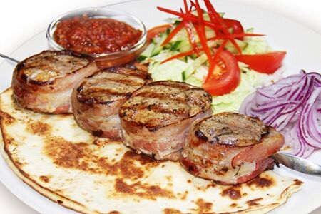 Медальоны из свинины