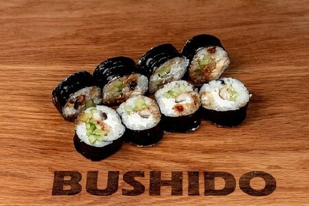 Футо маки с угрём