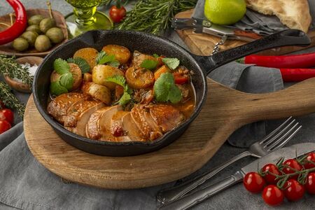 Жаркое с копченой курицей