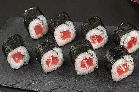 Маки с тунцом