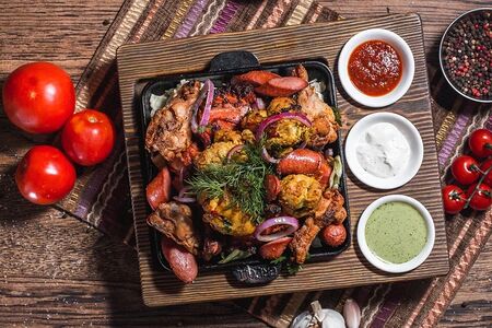 Доска BBQ мясных закусок