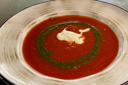 Томатный суп со страчателлой