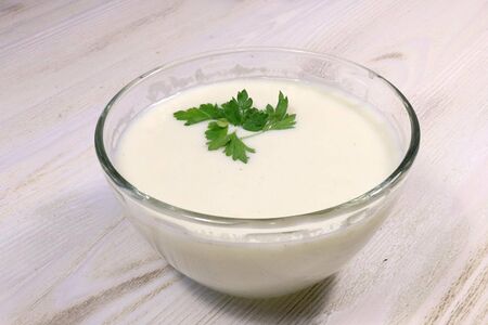 Кефир с чесноком