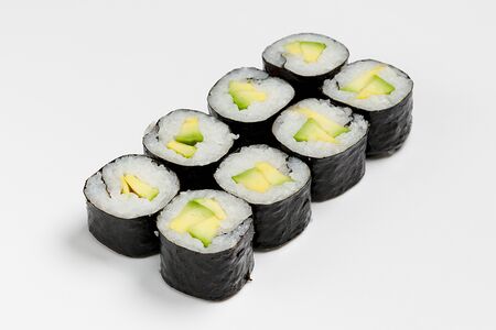 Классический ролл с авокадо