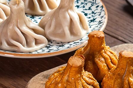 Сладкие хинкали с яблоком и корицей