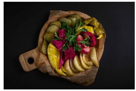 Букет из маринованных овощей