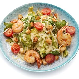 Салат Цезарь с креветкой