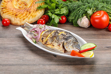 Дорадо на мангале