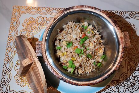 Жареный рис с овощами