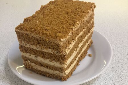 Пирожное Медово-ореховое