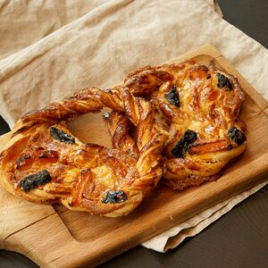 Крендель Нуазет фруктово-кремовый