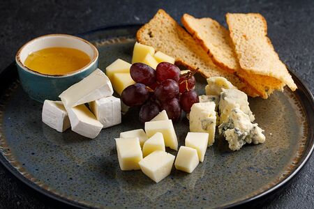 Ассорти из сыров