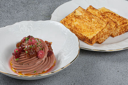 Паштет из куриной печени с джемом из яблока