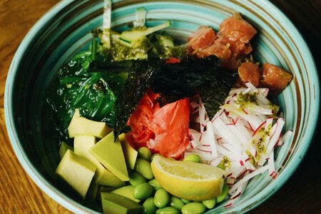 Поке со свежим тунцом