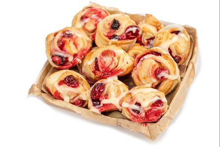 Рулетики с клюквой