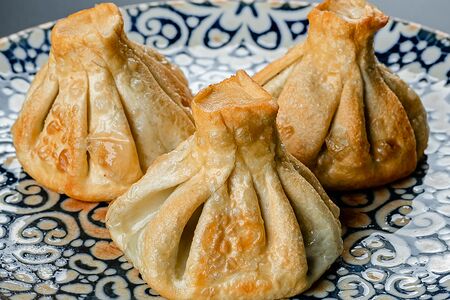 Жареные хинкали со свининой и говядиной