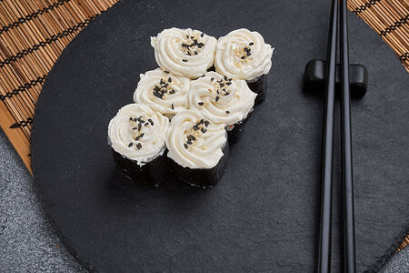 Ролл сливочный с лососем