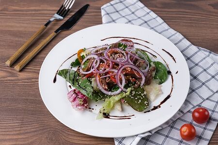 Салат из телятины