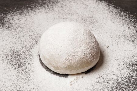 Итальянское тесто для приготовления пиццы