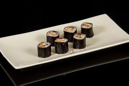 Мини-ролл Угорь