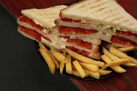 Клубный сэндвич с пепперони botch