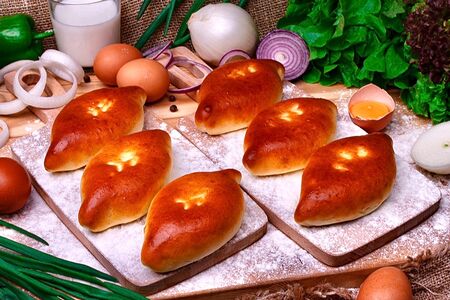 Пирожок Лук-яйцо