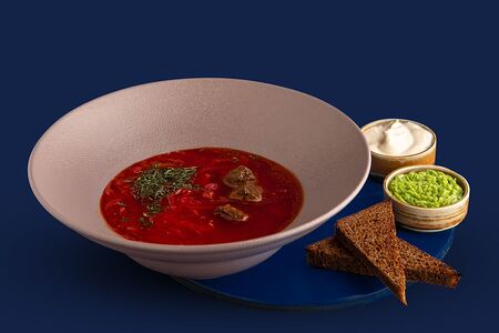 Красный борщ