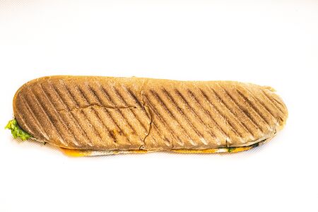 Сэндвич с колбасой и сыром