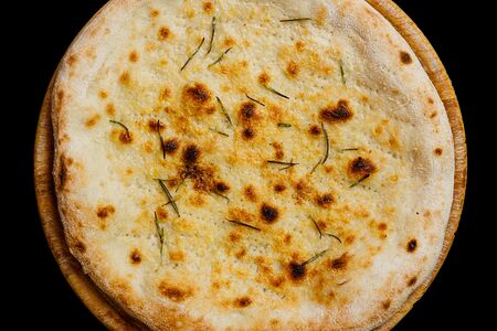 Фокачча с сыром пармезан и розмарином