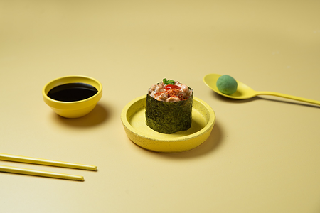 Острый гункан с угрем