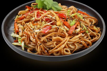 Удон с овощами под соусом терияки